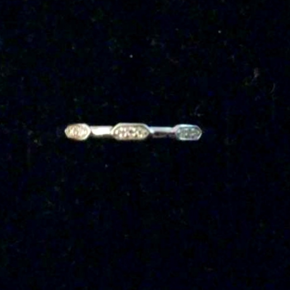BEAUTIFUL SZ8 Carriere .925 Small Diamond Acc.